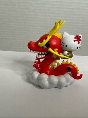 TOKIDOKI Hello Kitty Red Dragon